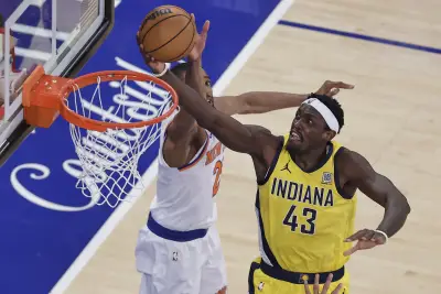 Knicks shrink from moment in Game 2 dud with season now on the rocks