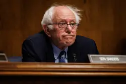 Sanders doesn’t want to try to woo ‘right-wing extremist’ Musk back to Democratic Party