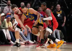 Steve Kerr takes issue with Houston’s chants at Draymond Green as Warriors-Rockets series intensifies