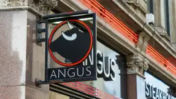 Naive American tourist hilariously falls for ‘genius’ London restaurant prank: ‘Talk about a mis-steak’
